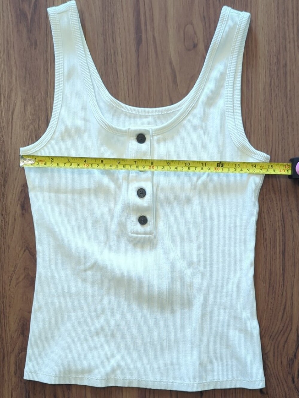 Everlane Cream Ribbed Henley Tank - Picture 5 of 6